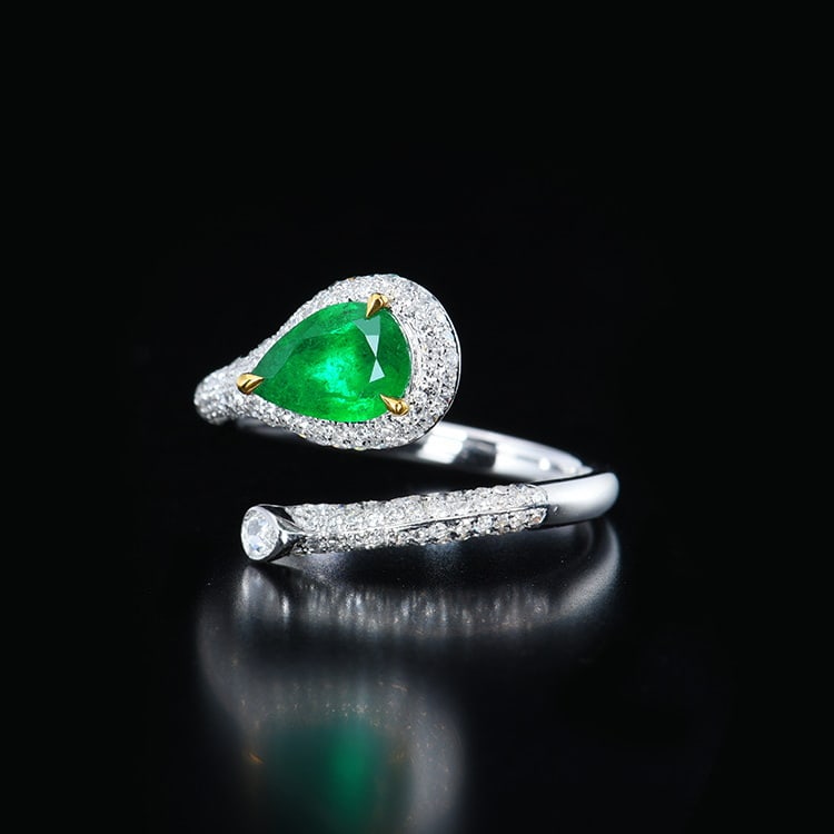 14k Gold 1.06 Ctw Vivid Green Natural Emerald & Diamond Ring - 5