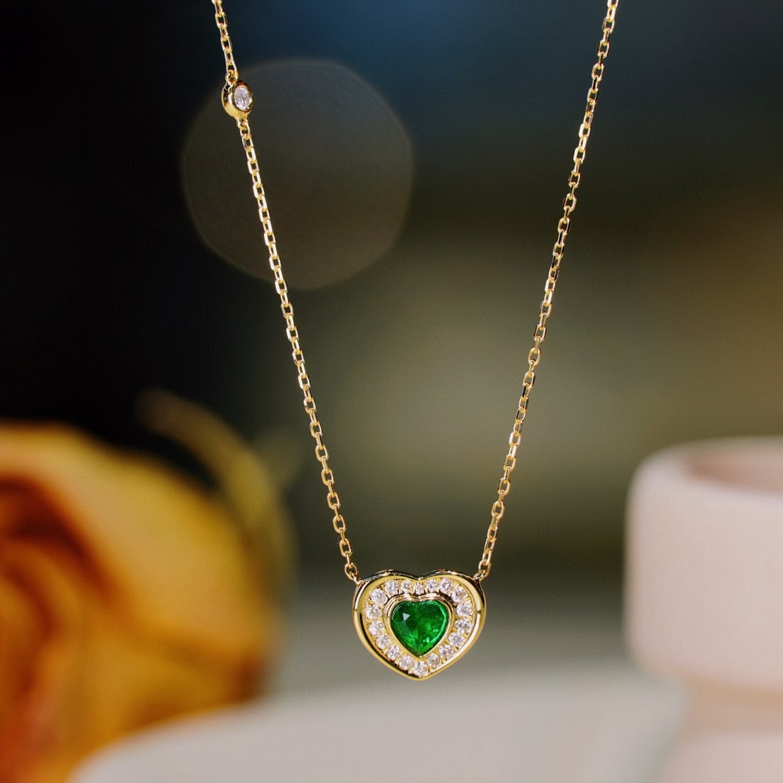 14k Gold 0.25 Ctw Vivid Green Natural Emerald & Diamond Necklace - 2