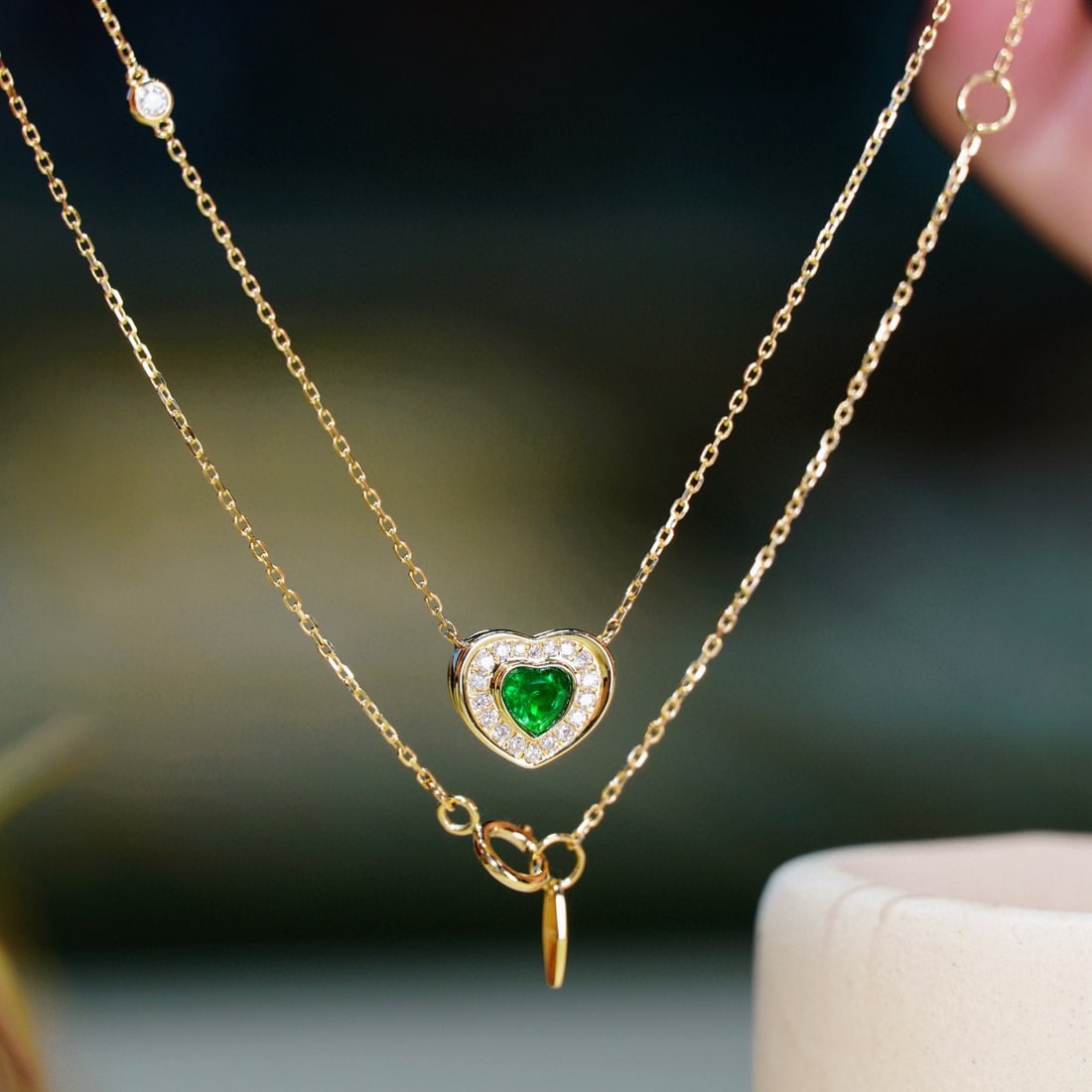 14k Gold 0.25 Ctw Vivid Green Natural Emerald & Diamond Necklace - 3