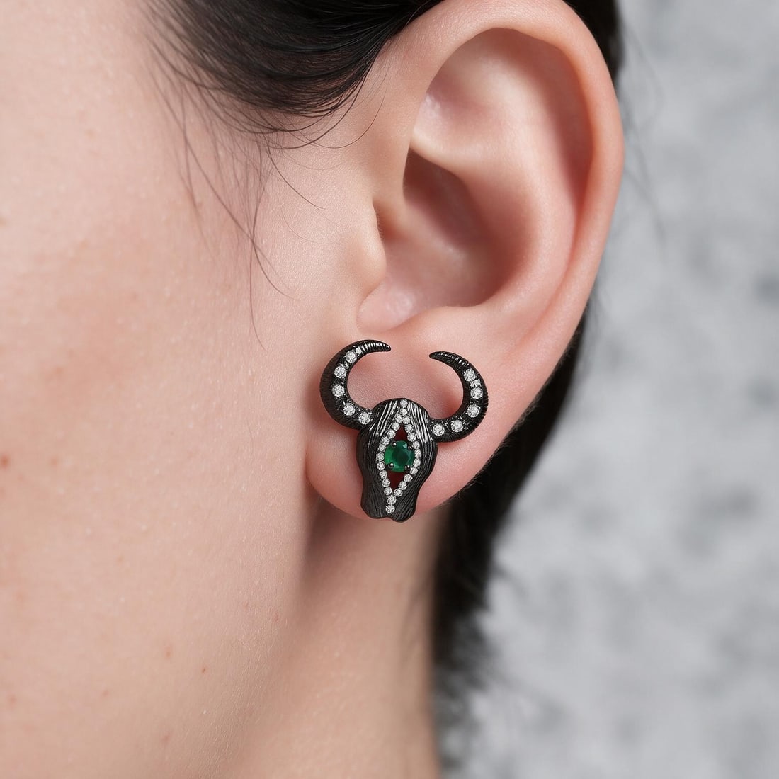 925 Sterling Silver Natural Agate & Cubic Zirconia Earrings: Ref:260821113 // gold content:925 sterling silver // main gemstone:agate // shape:round // carat weight: // color:green // treatment:natural // cut grade:g // // adjacent gemstone 2 : cubic zirconia /