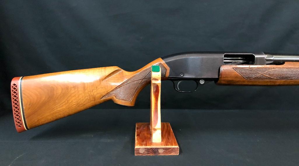Winchester M. 1200 Pump Shotgun 20 Gauge: Available here for your consideration is a Winchester model 1200 pump shotgun (20 gauge) with a modified choke. The Model 1200 is a two pump-action shotgun that was manufactured by the Winchester-West