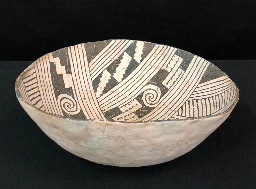 Prehistoric Anasazi Polychrome Pot (1 of 10)