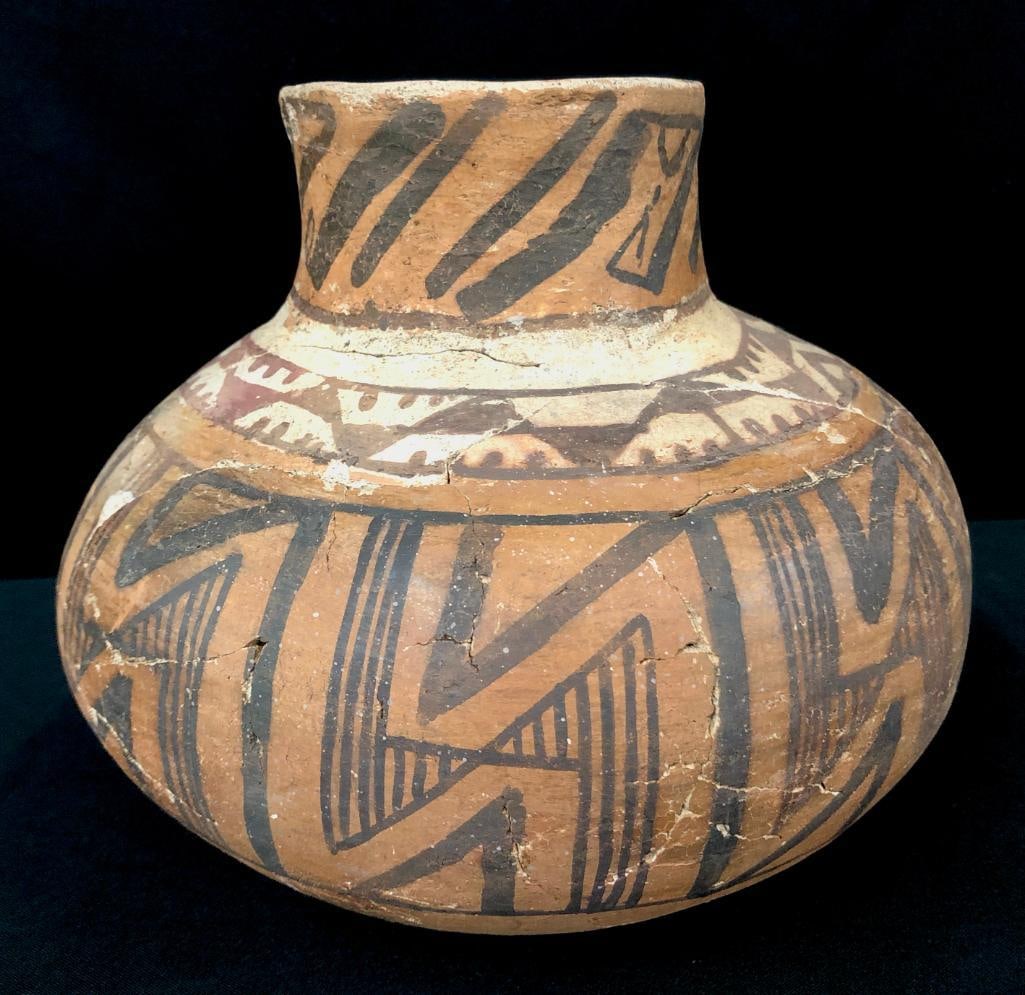 Prehistoric Anasazi Pottery Jar (1 of 12)
