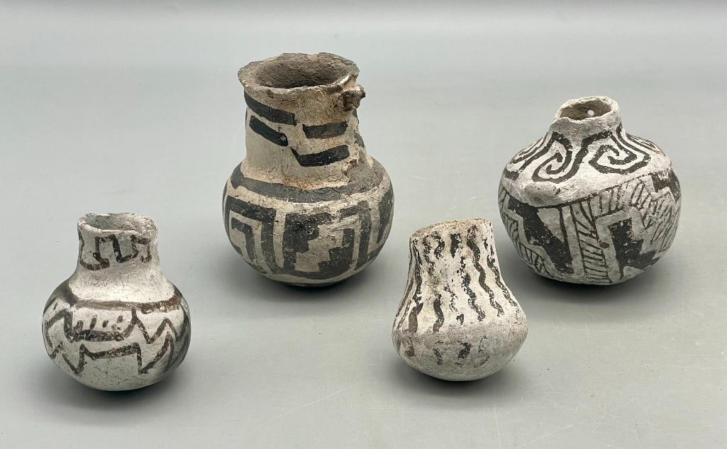 Four Prehistoric Anasazi Miniature Pots (1 of 16)