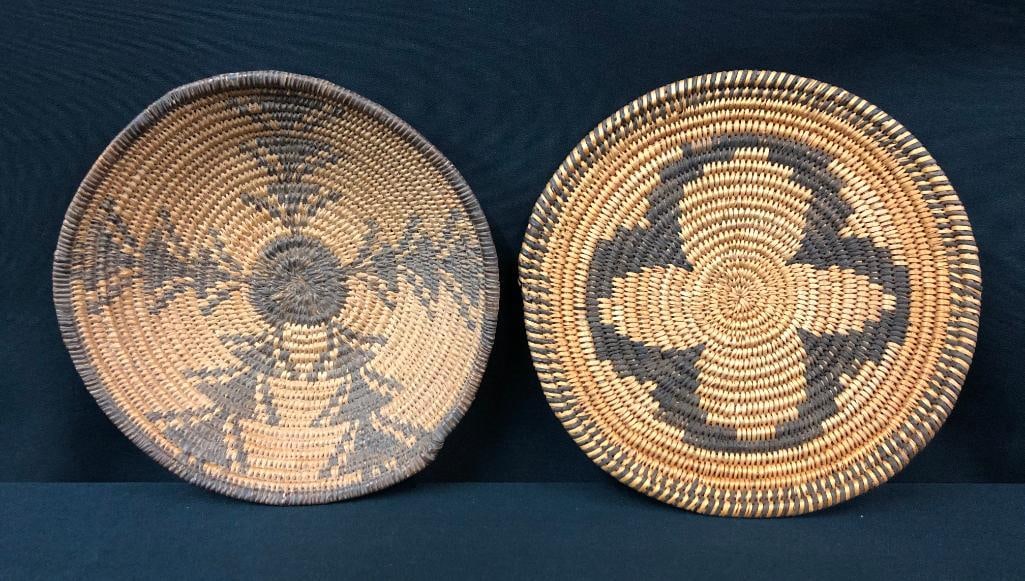 Two Vintage Apache Baskets  (1 of 10)
