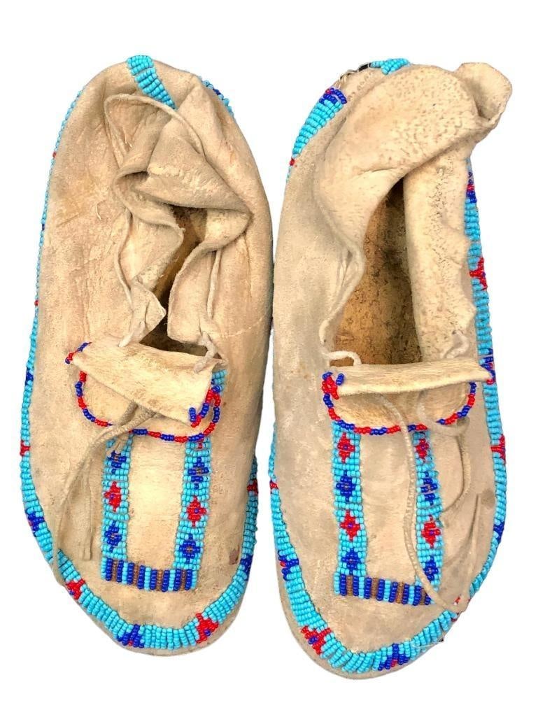 Pair of Vintage Beaded Moccasins (1 of 11)