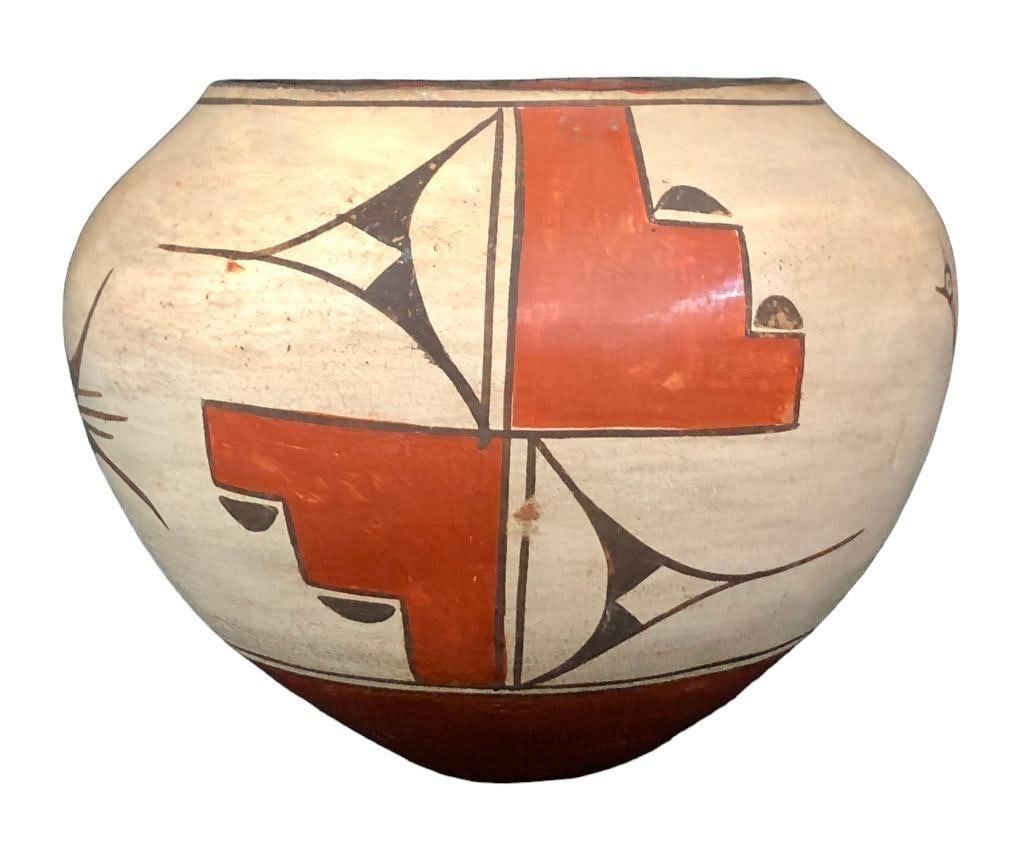 Vintage Zia Pottery Jar (1 of 10)