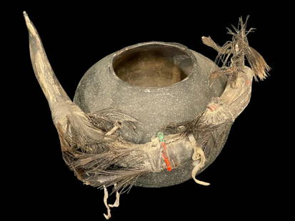 Pueblo Avanyu Horn Fetish Pot: Presented here for your consideration is a Pueblo Avanyu horn fetish pot. This large black with white speckled pot has a fascinating fetish of Avanyu, the Tewa guardian of water god, fashioned in