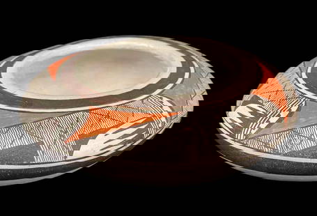 Original Nampeyo Pot: Presented here for your consideration is an original Nampeyo pot. Nampeyo is world famous as a leader in restoring original Hopi pottery techniques and design, which she achieved by studying pottery