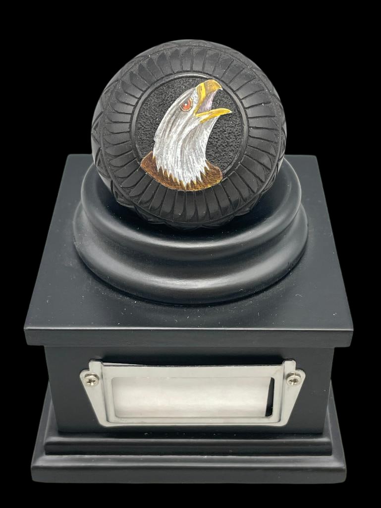 Wallace Nez Miniature Eagle Pot With Stand (1 of 10)