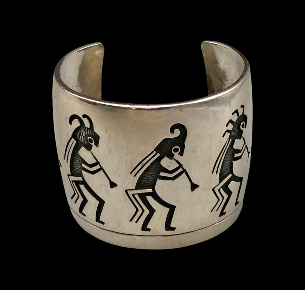 Vintage Victor Coochwytewa Hopi Kokopelli Themed Bracelet (1 of 9)
