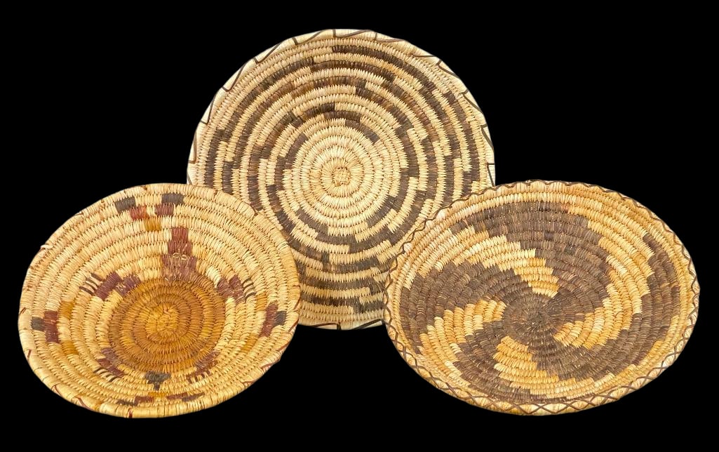 Three Vintage Tohono O'odham Baskets (1 of 11)