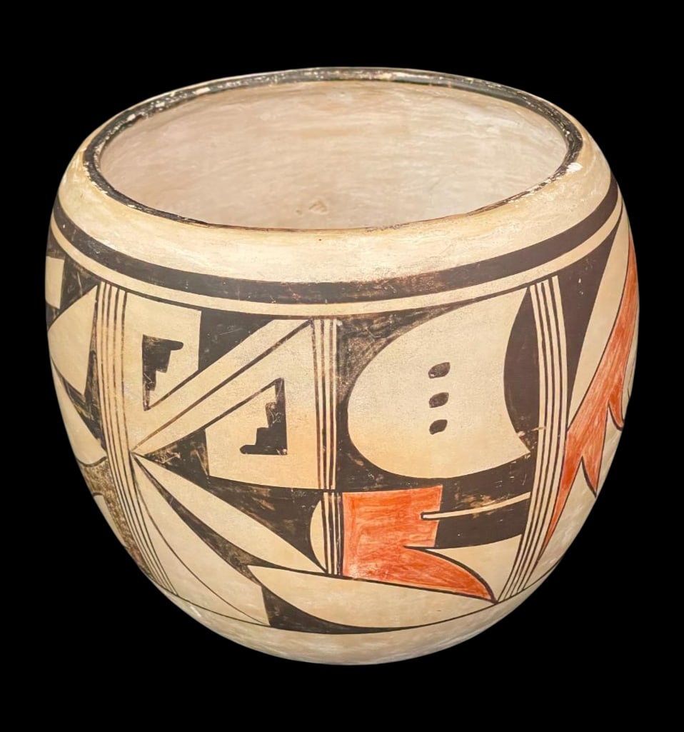 Vintage Hopi Pot By Fawn Navasie (1 of 14)