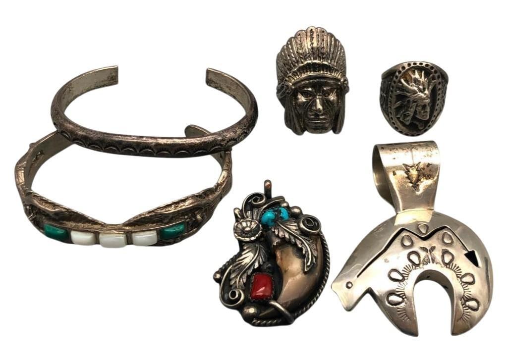 Miscellaneous Jewelry Lot With Bracelet, Pendants And Rings (1 of 20)