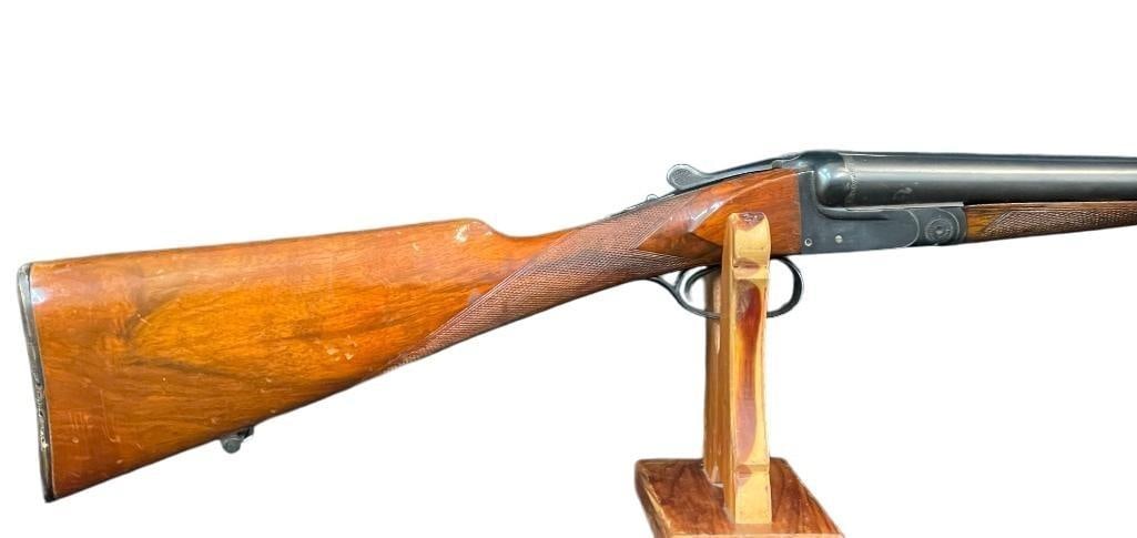 Early 1900s Side By Side 16 Gauge Shotgun: For your bidding pleasure is an early 1900s side by side 16 gauge shotgun. This shotgun has Belgian proof marks. Wooden forend and stock are checkered and nicely finished. Barrels look good and clean.