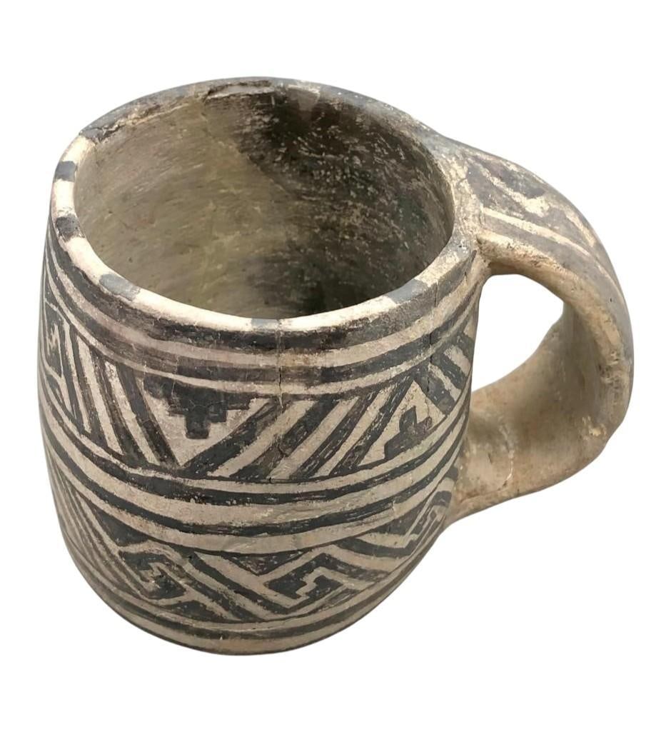 Mesa Verde Black On White Pottery Mug (1 of 18)