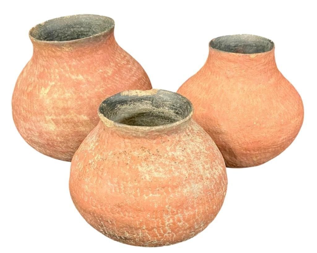 Group Of Three Prehistoric Anasazi Pots (1 of 15)