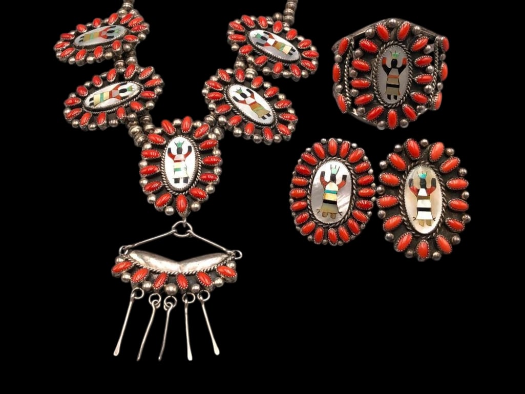 Inlay And Coral Necklace, Two Rings And Bracelet (1 of 19)