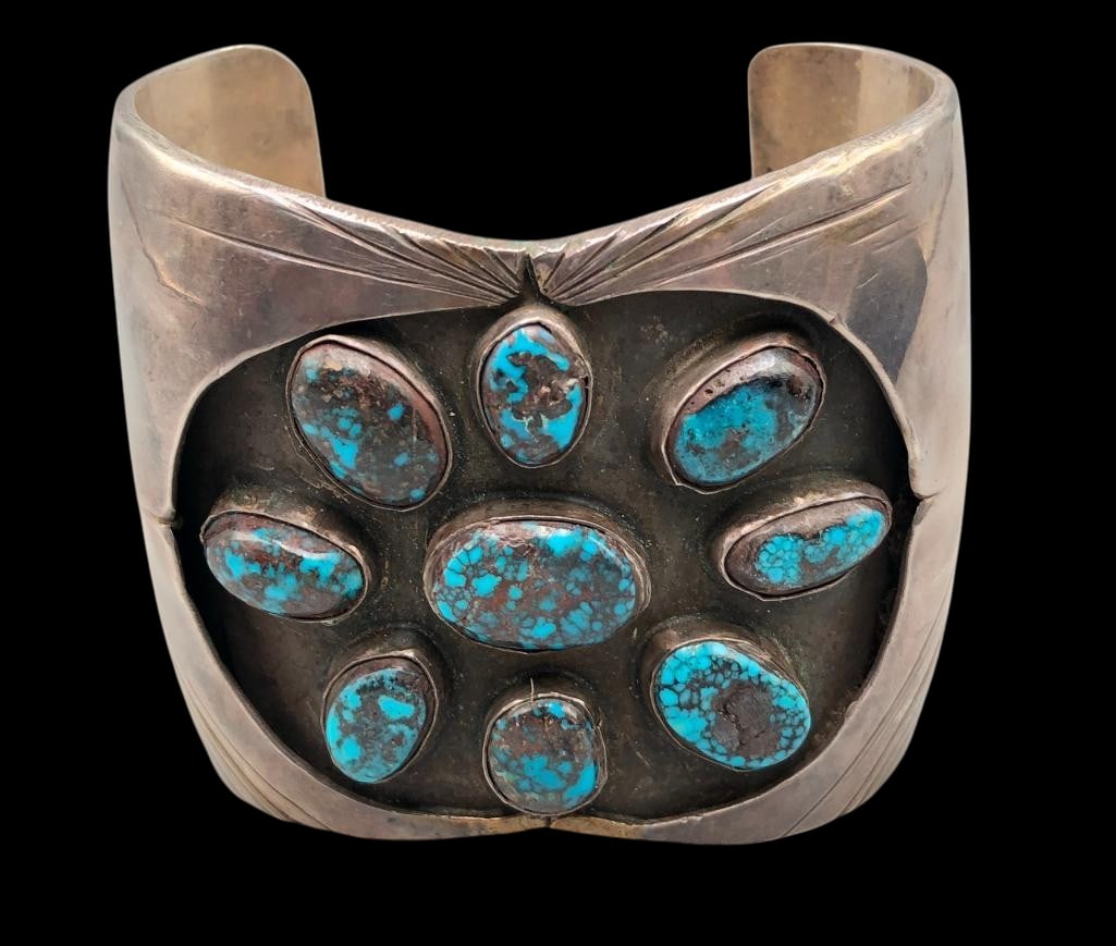 Vintage Bisbee Cluster Bracelet: Presented here for your bidding pleasure is a vintage Bisbee cluster bracelet. The Bisbee mine is one of the most famous mines in Arizona founded in 1880 as a gold, silver and copper mine. Bisbee turq