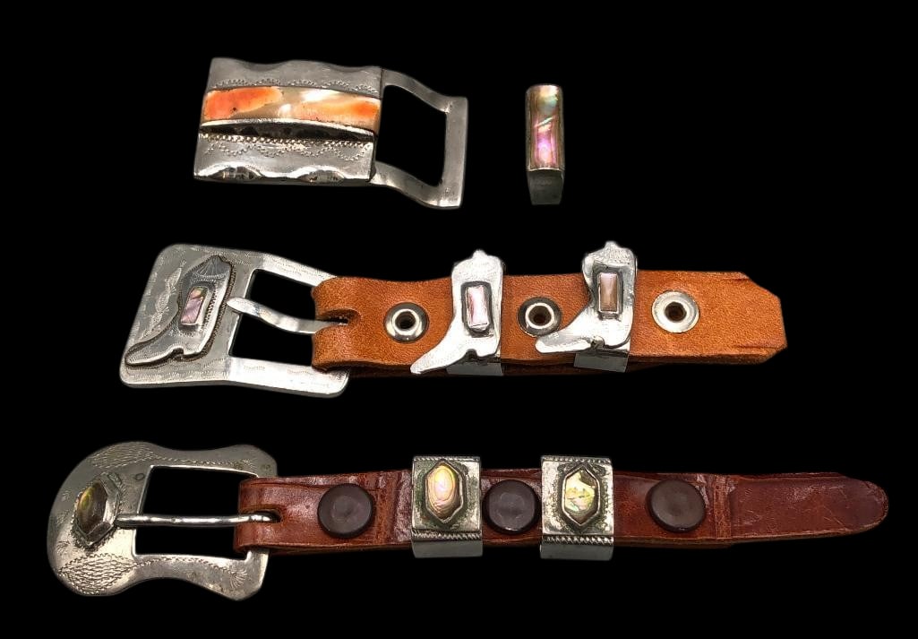 Three Vintage Belt Buckles - Likely Prison Made: Offered here for your consideration are three vintage belt buckles- likely prison made. This group includes two complete ranger buckle sets and one additional buckle and keeper each highlighted with a