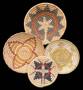 Lot Of Four Hopi And Tohono O'Odham Baskets: For your bidding pleasure is a lot of four Hopi and Tohono O&#39;odham baskets. This lot includes three flat baskets and one basketry plaque. Two of the baskets have step and four-point star designs.