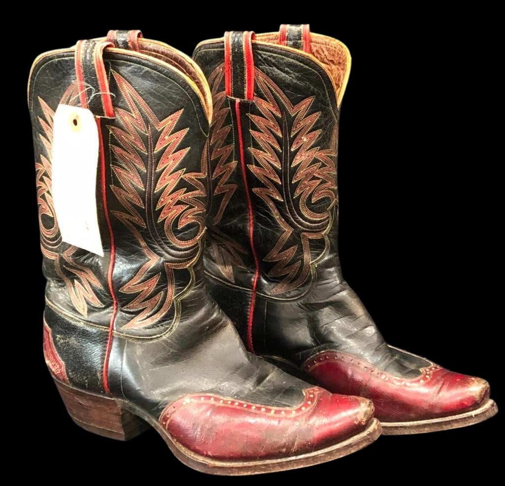 Russell Henderson's Custom Cowboy Boots (1 of 11)