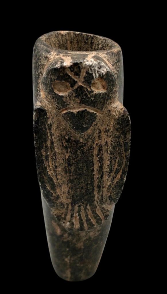 Prehistoric Stone Effigy Pipe: Offered here for your consideration is a prehistoric stone effigy pipe. This interesting stone pipe carved from steatite in the shape of an owl. Steatite, also known as soapstone, is a soft stone that