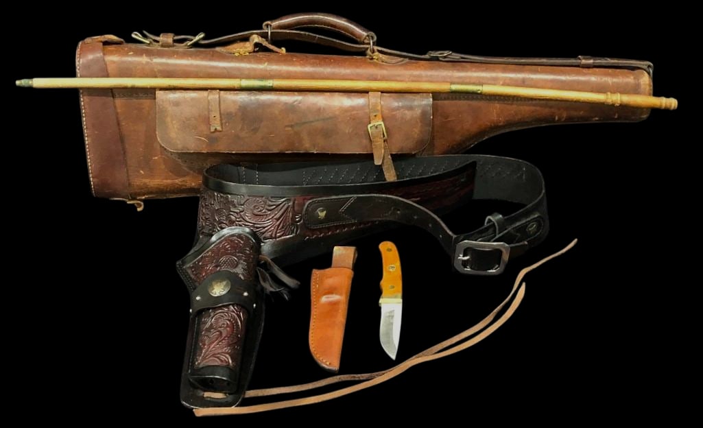 Abercrombie & Fitch Leg-O-Mutton Gun Case, Single Holster Rig and Schrade Commemorative Knife: Offered here for your consideration is a Abercrombie & Fitch "leg-o-mutton" leather shotgun case, a single holster rig and a Schrade commemorative knife, all included in this lot. The gun