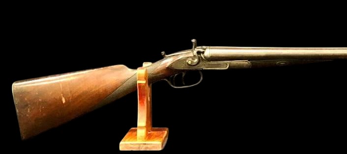 Antique Remington Side By Side Shotgun: Offered here for your consideration is an antique Remington side-by-side shotgun. This double barrel shotgun features a walnut stock with iron hardware and dual hammers. The locks show Remington marki