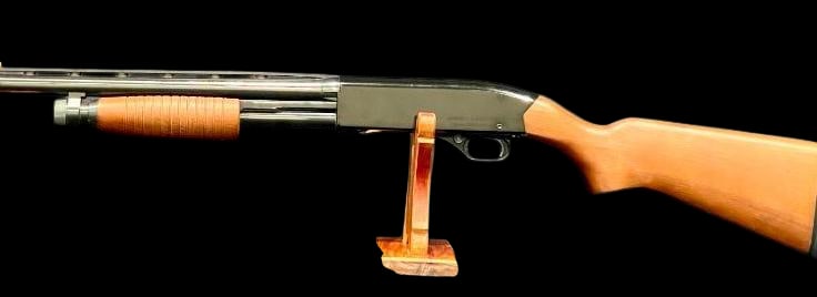 Winchester Model 1300 XTR 12 Gauge Shotgun: Offered here for your consideration is a Winchester Model 1300 XTR 12 gauge shotgun. It features a blued finish, ribbed walnut forearm, ventilated recoil pad and smooth hardwood stock. Add this gun to