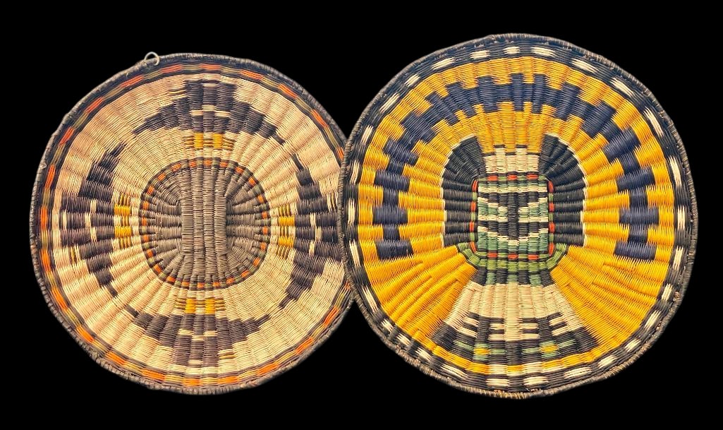 Two Vintage Figural Hopi Wicker Baskets (1 of 11)