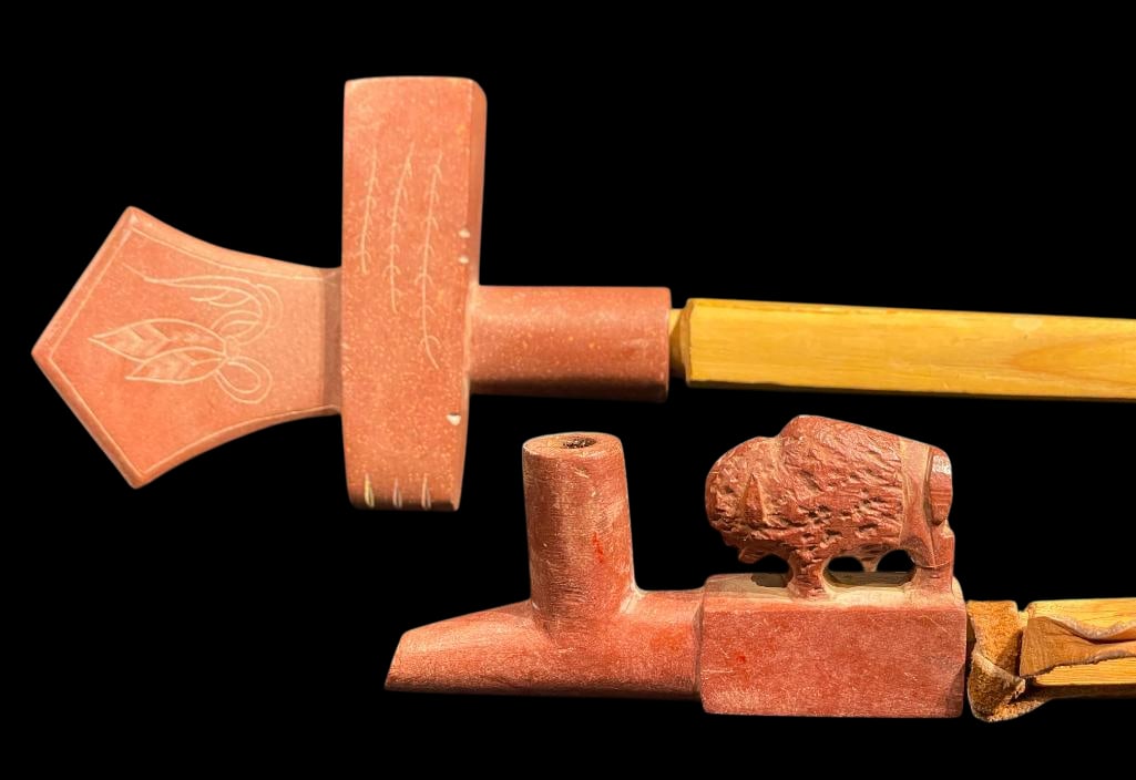 Two Nicely Carved Pipestone Pipes (1 of 15)