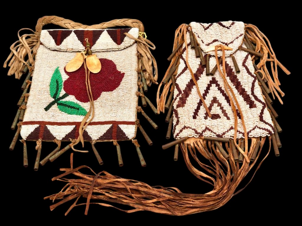Two Nice Native American Beaded Pouches (1 of 11)