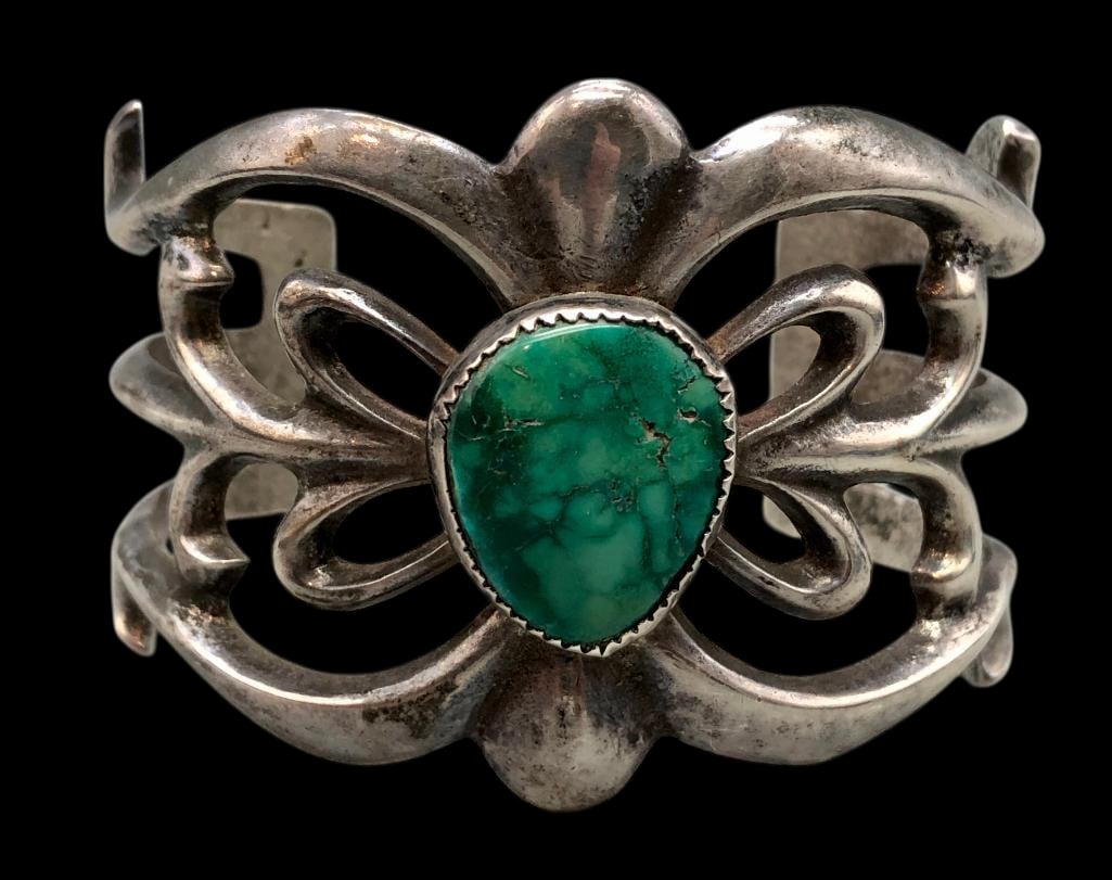 Vintage Sandcast And Green Turquoise Bracelet (1 of 9)