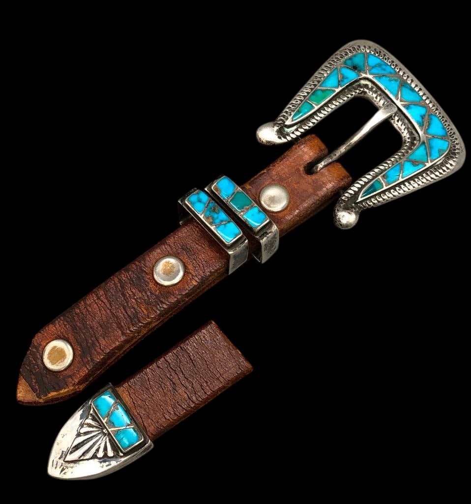 Vintage Sterling Silver And Smooth Turquoise Inlay Ranger Buckle Set: Offered here for your consideration is a vintage sterling silver and smooth turquoise inlay ranger buckle set. This set features a buckle with a turquoise channel inlay surrounded by hand stamped patt