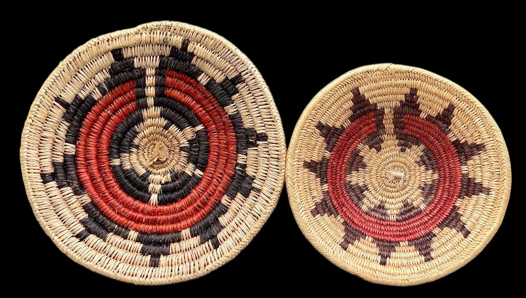 Two Navajo Wedding Style Baskets (1 of 12)