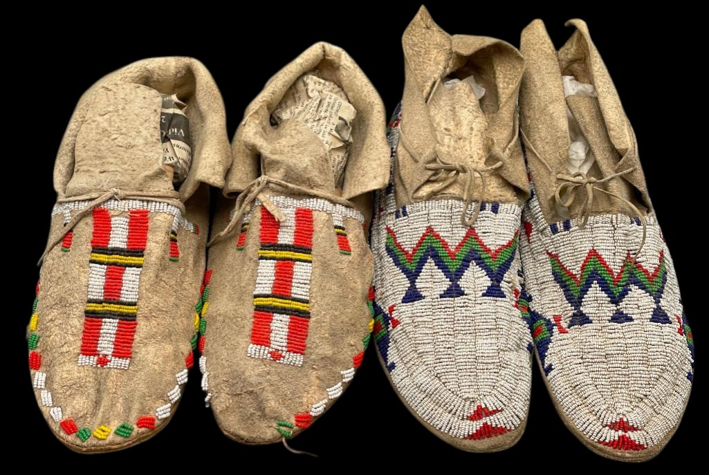 Two Pairs Of Early 1900s Plains Moccasins (1 of 14)
