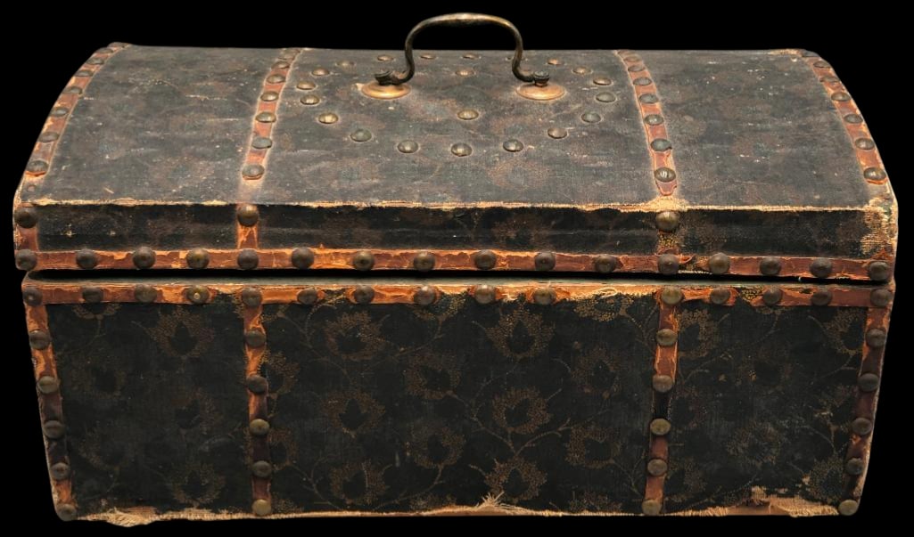 Circa 1800s Personal Or Document Trunk (1 of 12)
