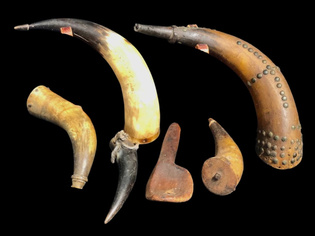 Group Of Antique Powder Horns, Etc. (1 of 15)