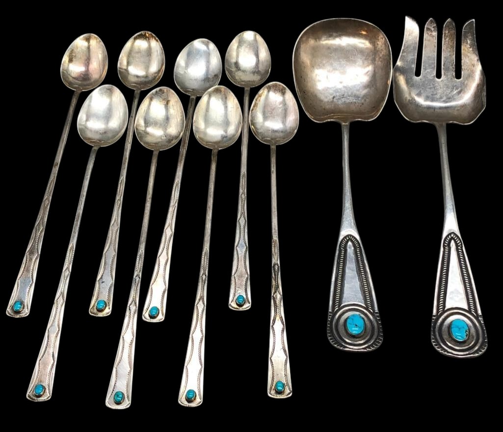 Sterling Silver And Turquoise Serving Set And Tea Spoons - Ike Wilson 1930s-1940s: Offered here for your consideration is a sterling silver and turquoise serving set and tea spoons. The serving set includes a large spoon, four-prong fork and nine long tea style spoons. All the piece