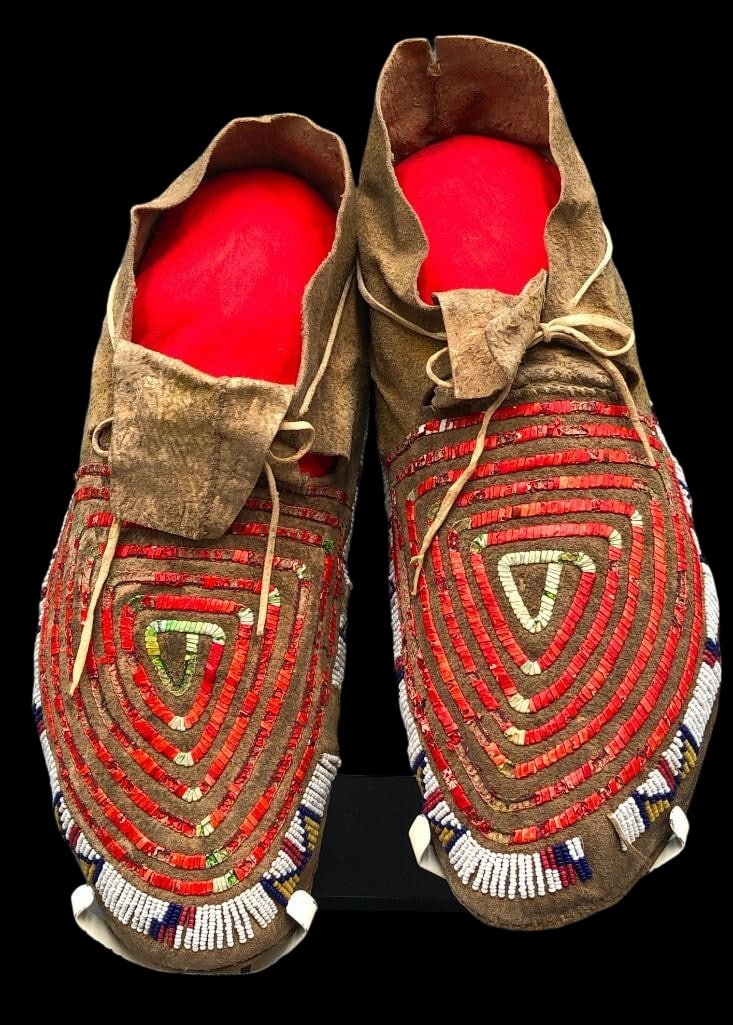 Sioux Quilled and Beaded Moccasins Circa Late 1800s: Offered here for your consideration is a pair of Sioux quilled and beaded moccasins from circa late 1800s. These moccasins feature quill work and bead work done in colors of red, white, yellow and oth