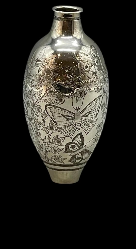 Exquisite White Buffalo Sterling Silver Butterfly Theme Vase: Offered here for your consideration is an exquisite sterling silver butterfly theme vase. This piece features stamped and engraved butterfly and floral designs. It is highly detailed and you can see t