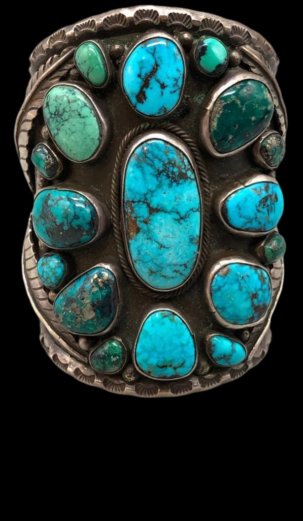Phenomenal Vintage Turquoise And Sterling Silver Bracelet By Larry Martinez - Taos NM: Offered here for your consideration is a phenomenal vintage turquoise and sterling silver bracelet by Larry Martinez - Taos NM. This piece features a group of large turquoise cabochons with great webb