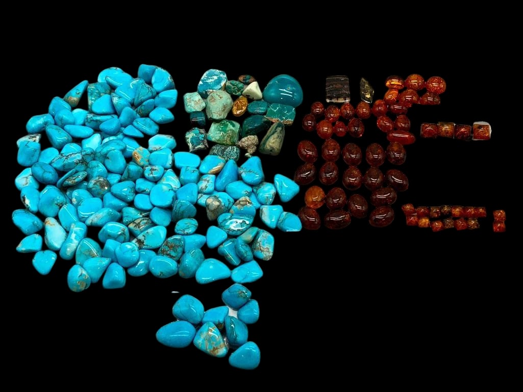 Approx 470 Grams Miscellaneous Turquoise And Approx 69 Grams Mixed Gems (1 of 10)