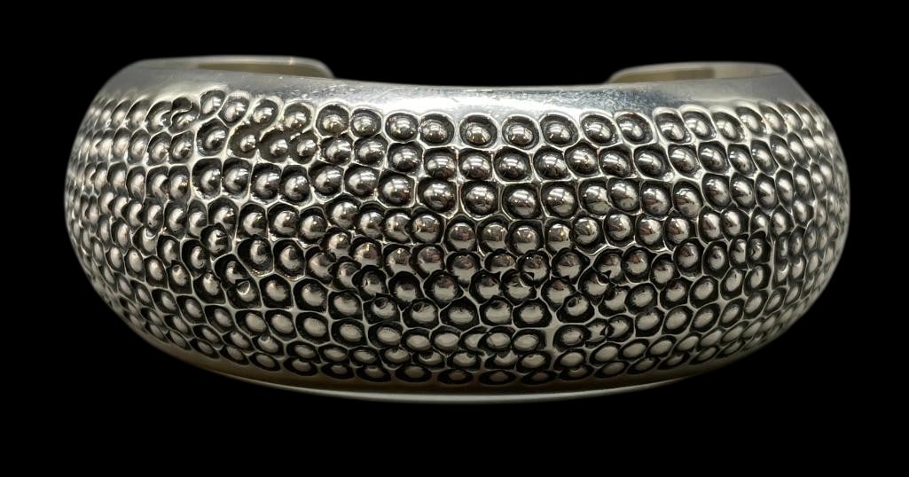 Orville Tsinnie Sterling Silver Bracelet (1 of 11)