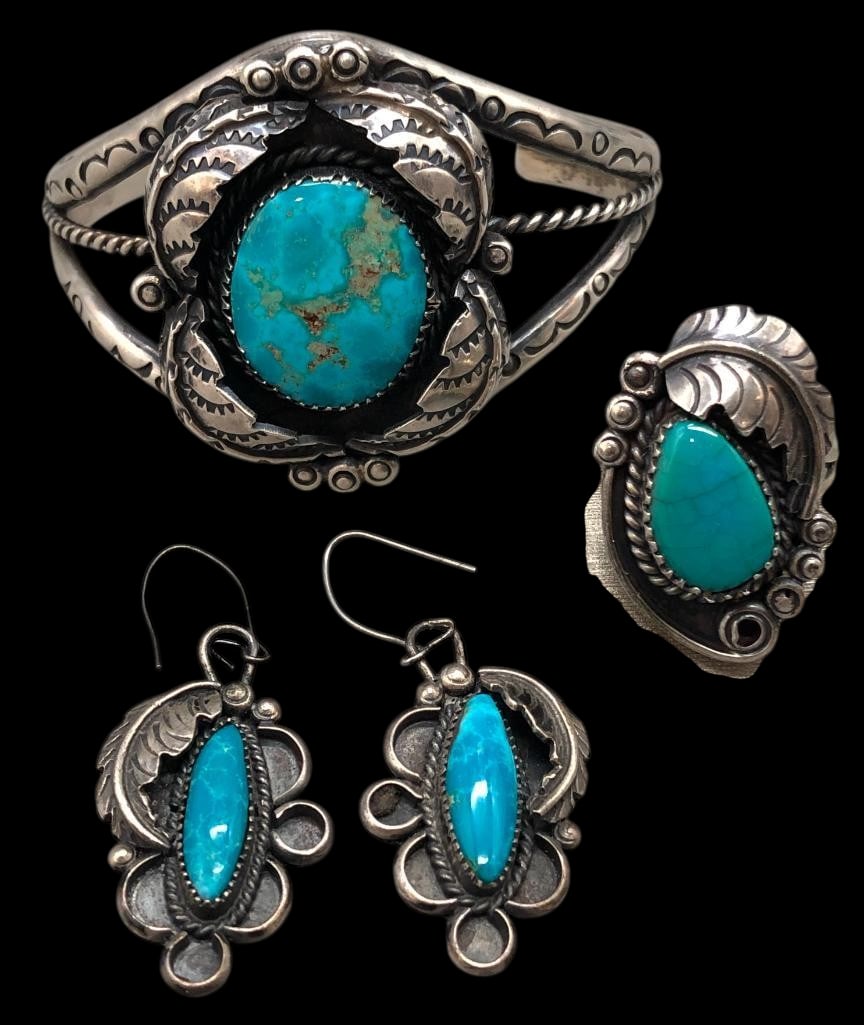 Turquoise And Sterling Silver Bracelet, Ring And Earrings (1 of 11)