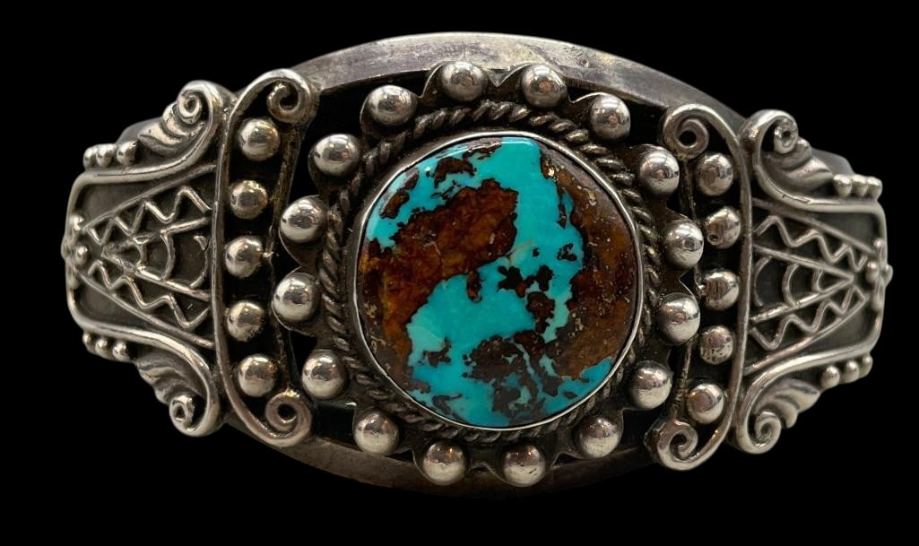 Nice Turquoise And Sterling Silver Bracelet (1 of 8)