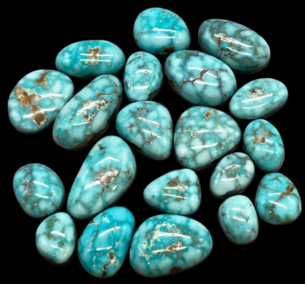 Approximately 207 Carats Of High Grade Turquoise Cabochons (1 of 5)
