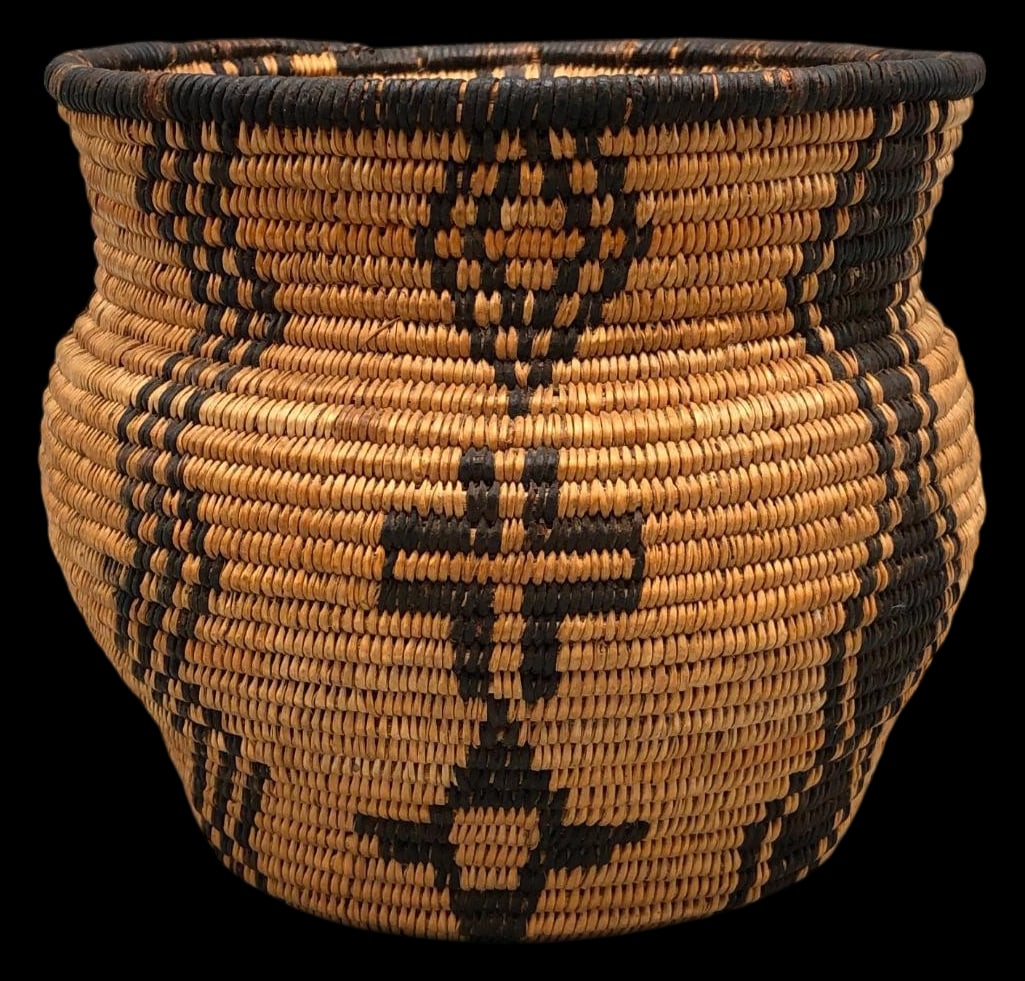 Very Fine Smaller Sized Apache Olla Basket (1 of 10)