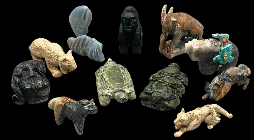 Group Of 11 Fetishes By Zuni Artists Quam, Leekya, Cheama And More: Offered here for your consideration is a group of 11 fetishes by Zuni artists Quam, Leekya, Cheama and others. These fetishes are carved from various stones and include a gorilla made from Jet with
